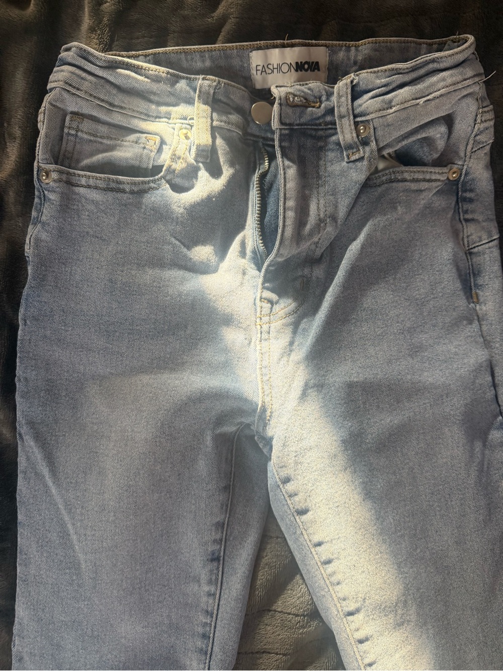 Fashion Nova womenโs Light Wash Skinny Jeans